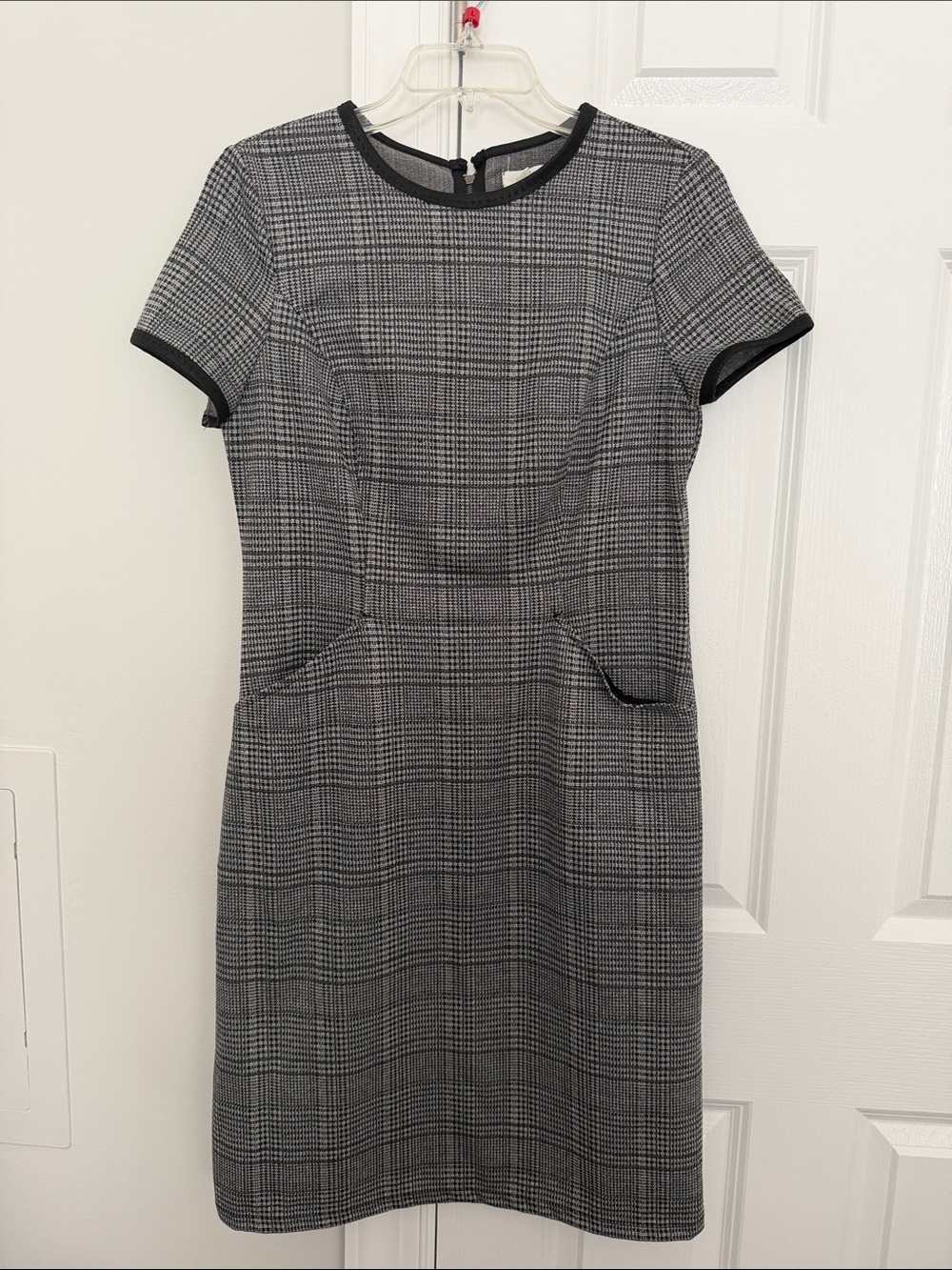 Black & Gray Plaid Short Sleeve Dress